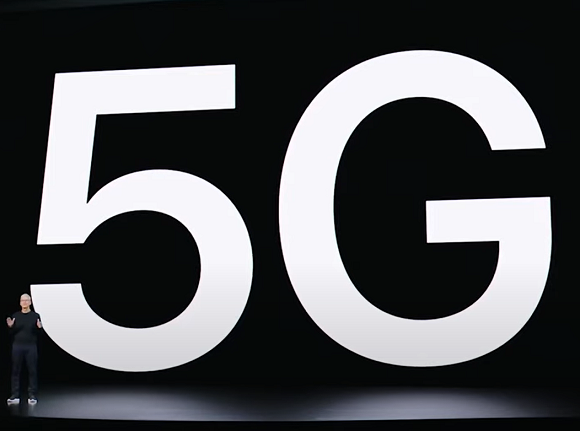 5G 가입자 수가 9월 말 900만명을 돌파했다. 애플 5G폰인 '아이폰12'가 출시되면서 연내 1000만명 달성에 기대가 모인다. ⓒ 연합뉴스