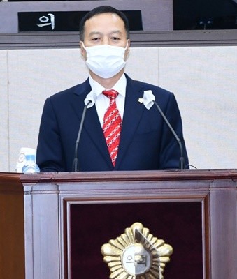 제206회 정례회 2차 본회의에서 송하진 의원이 10분 발언을 하고 있다. ⓒ 프라임경제