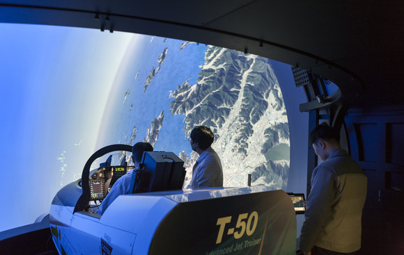 T-50 시뮬레이터 내부. ⓒ 한국항공우주산업