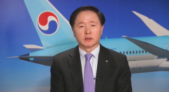 우기홍 대한항공 사장이 2일 열린 긴급 온라인 간담회에서 아시아나항공 인수 계획에 대해 발표하는 모습. =이수영 기자