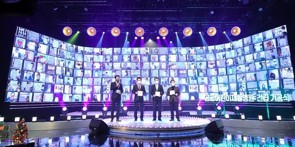 22일 공공어린이재활병원 건립 기공식에 허태정 대전시장과 박능후 보건복지부장관, 박범계 국회의원, 윤환중 충남대학교 병원장과 시민 대표인 (사)토닥토닥의 김동석 대표가 참석했다. ⓒ 대전시