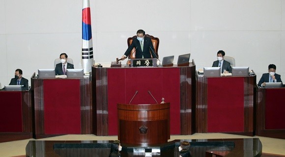 지난 3월5일 금소법 제정안이 최초 발의된 지 약 8년 만에 국회 본회의를 통과했다. ⓒ 연합뉴스