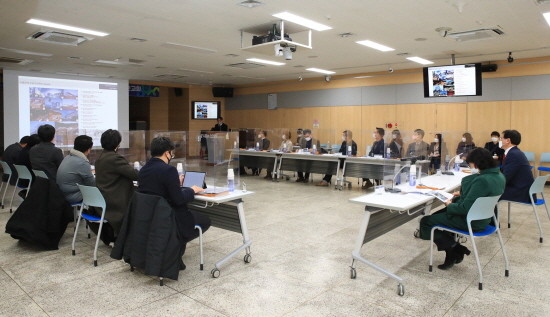 다울 건축사사무소가 수성행복드림센터 건립 착수보고를 진행하고 있다. ⓒ 대구 수성구청