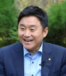 최인호 더불어민주당 수석대변인이 정의당 미투 대응 면에서 눈길을 끈다. ⓒ 최인호 의원실