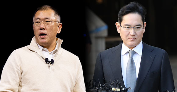 이재용 삼성전자 부회장(오른쪽)과 정의선 현대차그룹 회장(왼쪽). ⓒ 연합뉴스