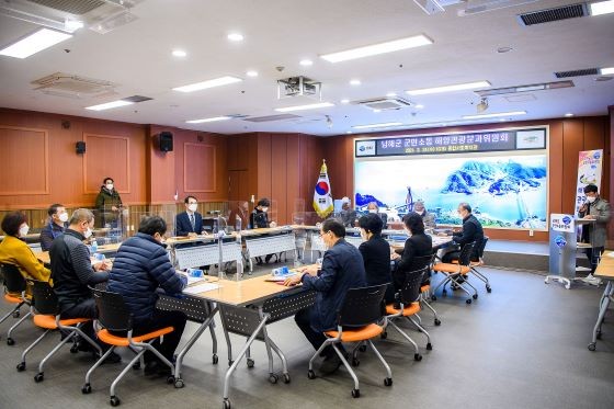 제2기 남해군민소통위원회가 올해 첫 회의를 개최하고 있다. ⓒ 남해군