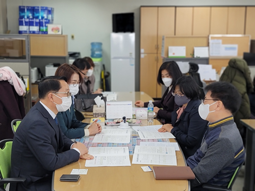 김경호 광양시 부시장이 정부세종청사를 방문해 중앙부처 간부공무원을 면담하고 있다. ⓒ 광양시