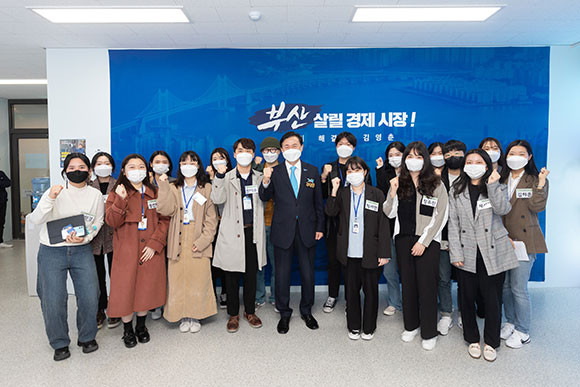 김영춘 더불어민주당 부산시장 후보는 지난 18일 대학언론연합하고 부산 내 청년 문제에 대한 의견을 나눴다. ⓒ 김영춘 더불어민주당 부산시장 후보 선거사무소