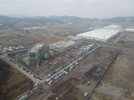 빛그린산단 전경. 광주형일자리는 사회적 대화를 통한 노사상생형 일자리창출 모델로 빛그린산단 일원에 23년만의 국내 완성차공장을 착공해 2021년 하반기부터 본격적 양산에 들어간다. ⓒ 광주광역시