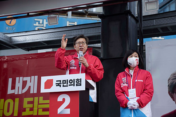 박형준 국민의힘 부산시장 후보는 25일 광복사거리에서 선거운동을 시작했다. ⓒ 박형준 국민의힘 부산시장 후보 선거사무소