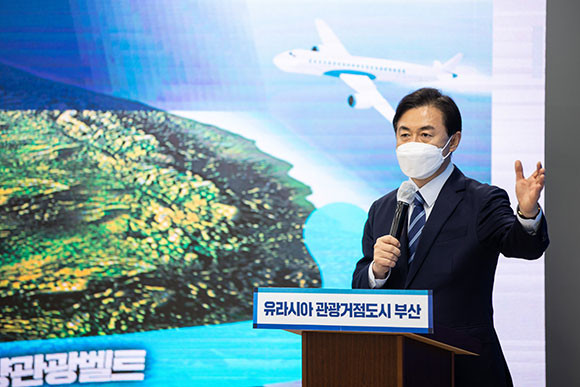 김영춘 더불어민주당 부산시장 후보는 4일 유라시아 관광거점 도시를 이루겠다는 내용의 공약을 발표했다. ⓒ 프라임경제