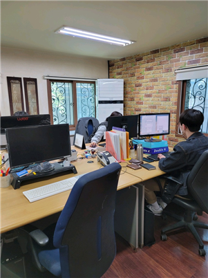 로망띠끄의 작가 창작 전담 부서. ⓒ 로망띠끄