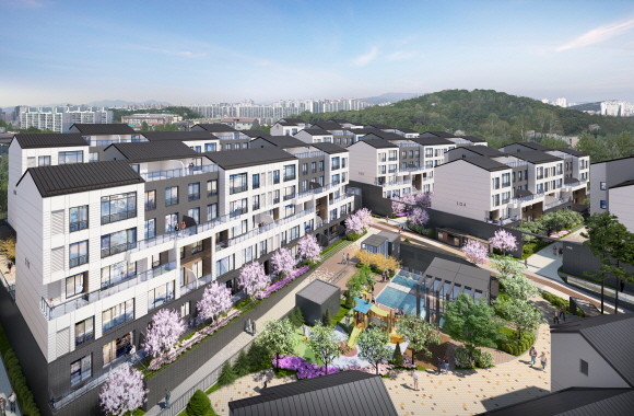 전 세대 모두 테라스형 구조로 이뤄진 '힐스테이트 수원 테라스'는 천혜 자연환경을 모두 가깝게 누릴 수 있는 '트리플 숲세권' 입지로 우수한 주거쾌적성을 갖췄다는 평가를 받고 있다. © 현대엔지니어링