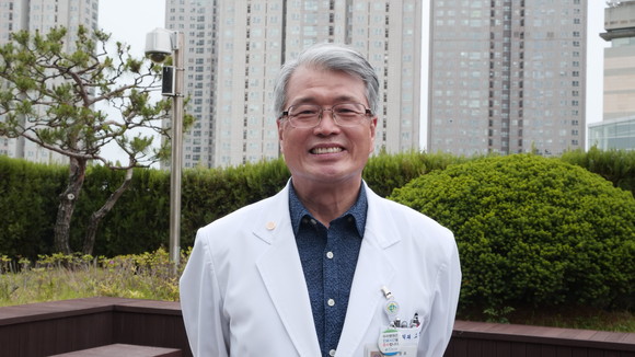 LG의인상 수상자 고영초 건국대병원 신경외과 교수. ⓒ LG복지재단