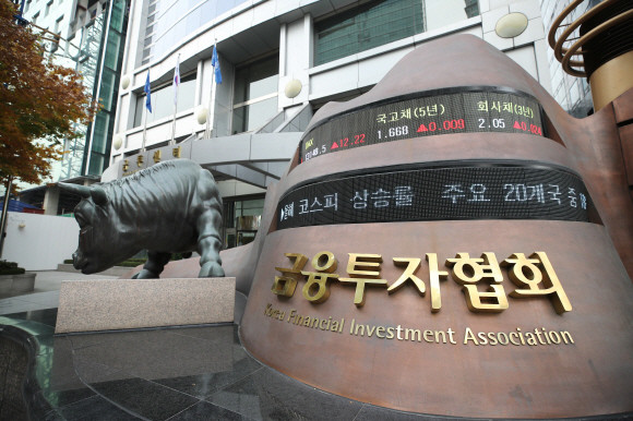 금융투자협회에 따르면 4월 일임형 ISA 누적수익률 상승은 세계증시 상승의 영향을 받았다고 전했다. ⓒ 연합뉴스