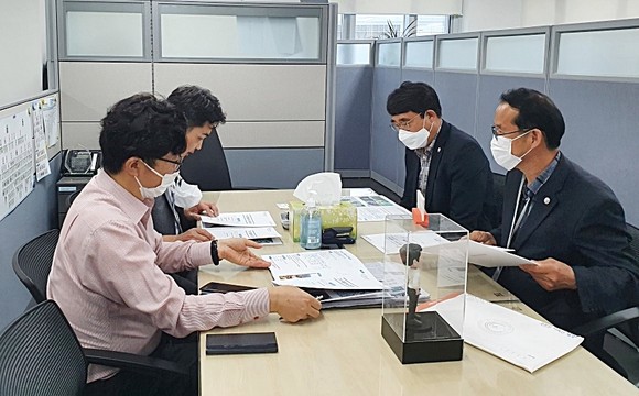 함양군이 행정안전부를 찾아 특별교부세 지원을 건의하고 있다. ⓒ 함양군