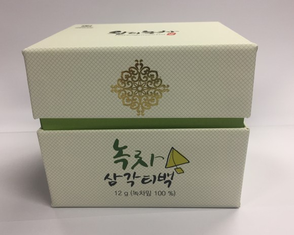 국제식음료품평원이 개최한 식음료 평가에서 우수한 맛을 수상한 녹차삼각티백. ⓒ 하동군