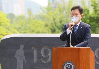 송영길 더불어민주당 대표가 9일 연세대에서 열린 이한열 추모식에서 발언하고 있다. ⓒ 연합뉴스