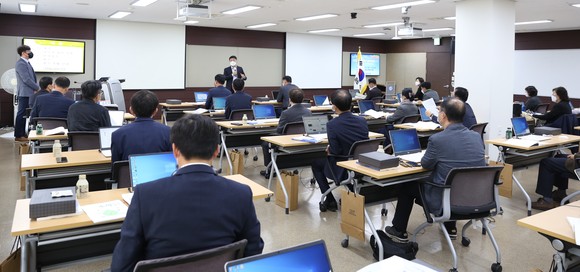 학교관리자 인공지능 소프트웨어교육 연수 모습. ⓒ 충남교육청