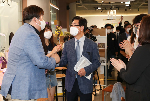 양승조 지사는 12일 청년들과 소통·공감의 시간에서 청년주거문제 해결에 앞장 서겠다고 말했다. ⓒ 충남도