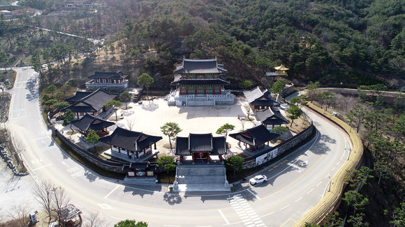 산청군이 재개관하는 동의보감촌 동의전. ⓒ 산청군