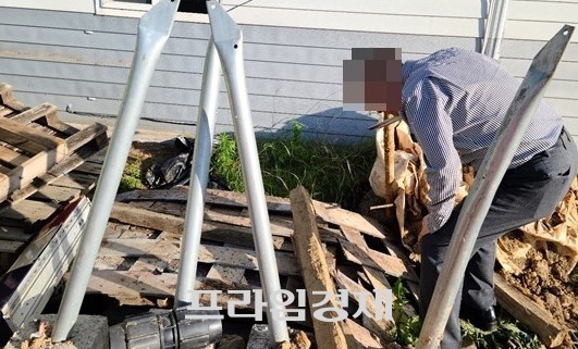 우수관로에 다량의 기름이 담겨있는 정황이 포착됐다. ⓒ 프라임경제