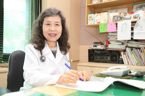 장애인의 재활치료를 위해 일평생 헌신해온 이미경 씨가 제9회 성천상 수상자로 결정됐다. © JW그룹