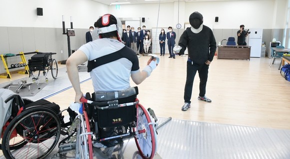 장애인형 국민체육센터 펜싱 프로그램 운영 장면. ⓒ 세종시
