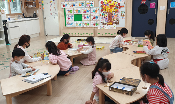 초등 돌봄의 어려움을 호소하는 가정에 여수시 아이나래 행복센터가 큰 힘이 되고 있다. ⓒ 여수시