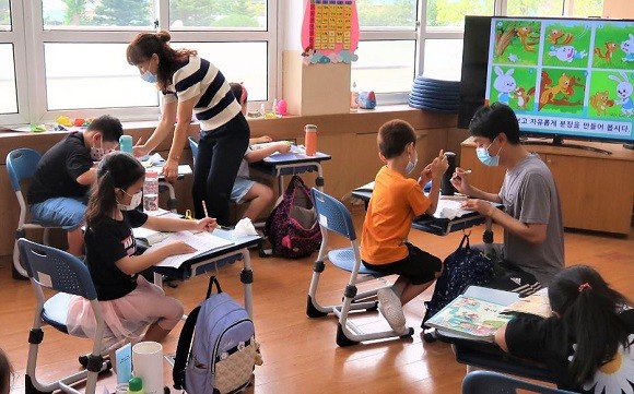 경북교육청(교육감 임종식)은 지난 2일 원격을 통해 학습 결손 해소와 기초학력 보장을 위해 기초학력 담당 교사 비대면 협의회를 열었다. ⓒ 경북교육청