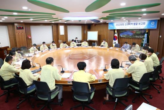 화순군은 27일 '2022년 신규 시책 보고회'를 열고 사업 타당성, 추진 전략을 모색했다. ⓒ 화순군
