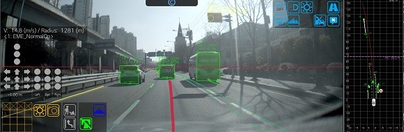 LG전자는 독일 자동차 제조그룹 '다임러 AG'와 공동 개발한 ADAS(Advanced Driver Assistance Systems, 첨단운전자지원시스템) 전방카메라를 메르세데스-벤츠 C클래스에 적용한다. ⓒ LG전자