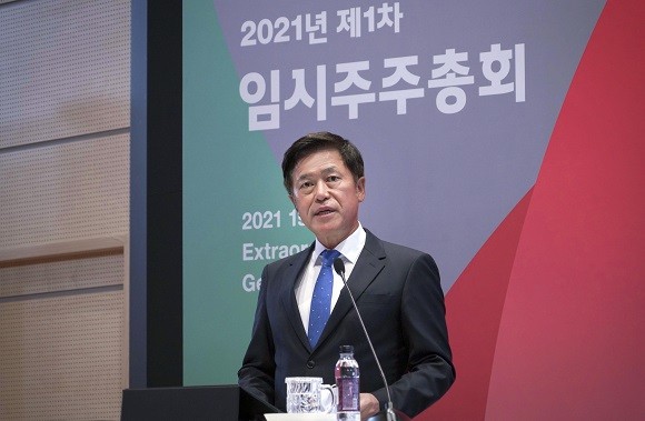 박정호 CEO가 12일 SK텔레콤 기업분할 임시주주총회에서 발언하고 있다. ⓒSK텔레콤