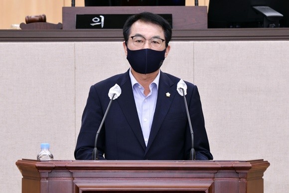 강재헌 여수시의원이 214회 여수시의회 임시회에서 10분 발언을 하고 있다. ⓒ 프라임경제