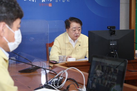 한범덕 청주시장은 지난 18일 세계적 추세에 방역수칙 준수를 강조했다. ⓒ청주시