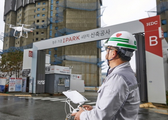 HDC현산 I-PMS 시스템은 효율성 증대나 위기관리 효과와 함께 현장 경쟁력을 끌어올리고 있다. © HDC현대산업개발