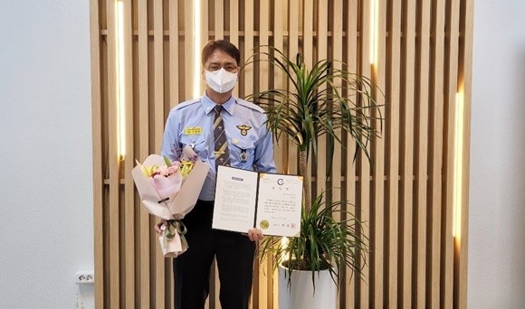 광양제철소 이동형 과장이 광양시 11월 '이달의 봉사왕'으로 선정됐다. ⓒ 광양제철소