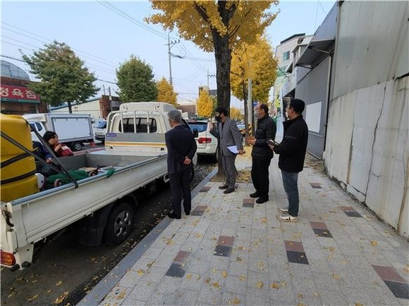 대전자치경찰위원회는 지난 4일 어린이 보호구역에 주정차를 전면 금지구역 현장점검을 하고 있다. ⓒ 대전시