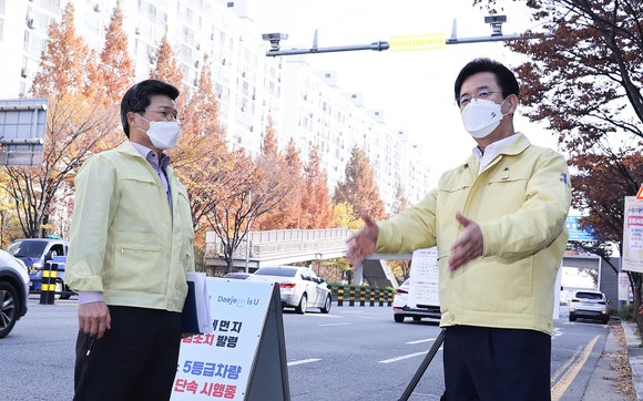 허태정 대전시장이 16일 미세먼지 비상저감조치 발령 모의훈련을 실시 점검했다. ⓒ 대전시