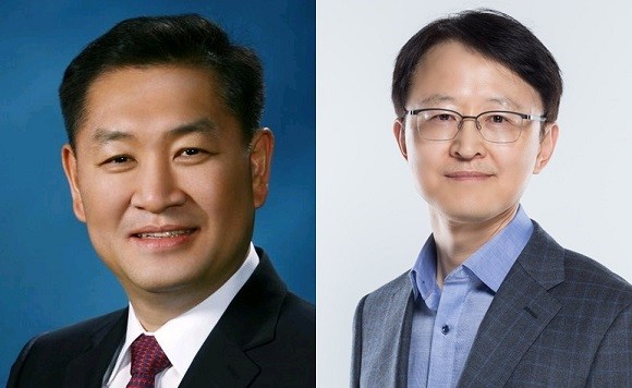 삼성전자 한종희 부회장(좌)과 강계현 사장. 삼성전자는 △회장 승진 1명 △부회장 승진 2명 △사장 승진 3명 △위촉업무 변경 3명 등 총 9명 규모의 인사를 단행했다. ⓒ 삼성전자