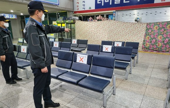 대천항여객선 터미널 현장점검 모습. ⓒ 보령해경