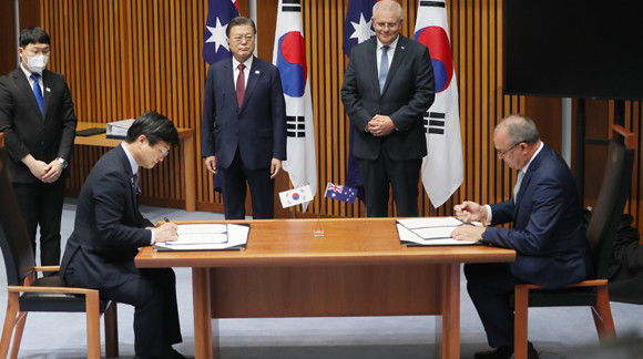 한국과 호주는 방위산업·방산물자를 비롯한 교역 및 탄소중립·수소경제 등 미래 산업 협력을 강화하는 것에 합의했다. ⓒ 연합뉴스