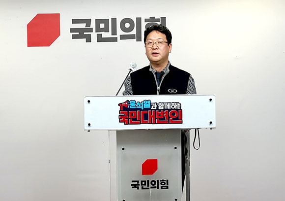 정훈 국민의힘 국민대변인이 20일 국민의힘 당사에서 청소년 방역패스 등을 비판했다. ⓒ 국민의힘