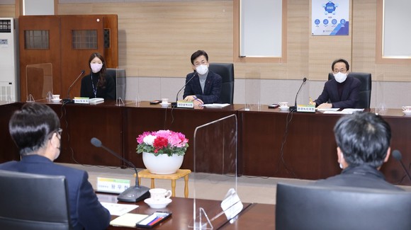 21일 허태정 시장이 대전시실관리공단을 방문한 모습. ⓒ 대전시