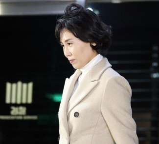 김혜경 씨는 자신을 둘러싼 '과잉 의전' 논란에 대해 사과의 뜻을 밝혔지만, 그의 '국고 손실 범죄'는 수사 대상이라고 주장이 나오고 있다. ⓒ 연합뉴스