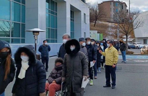 휴일 선별진료소 운영 모습. ⓒ 서천군