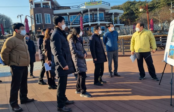 예당호 출렁다리 방문 모습. ⓒ 예산군
