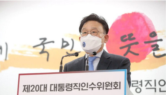 원일희 대통령직인수위원회 수석부대변인이 29일 통의동 대통령직인수위원회에서 정례 브리핑을 하고 있다. ⓒ 인수위사진기자단