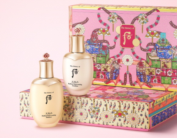 LG생활건강이 프랑스 아티스트 피에르 마리와 함께 협업해 새로운 예술 작품으로 탄생한 '후 천기단 스페셜 에디션'을 출시하고, 이를 VR로 구현한 디지털 갤러리를 오픈했다. © LG생활건강