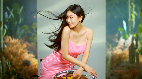 슬림9에서 프리미엄 속옷 라인인 'S라벨' 제품을 새로운 '나를9하다' 캠페인과 함께 선보였다. © 슬림9